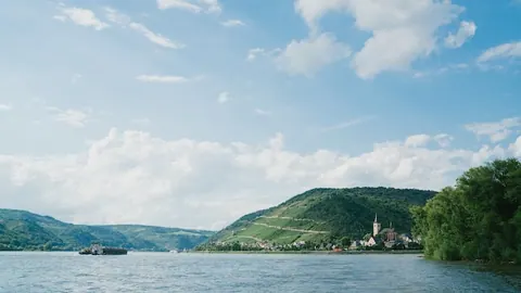 Der Rhein: romantische Wasserstraße im Herzen Europas in der Eifel