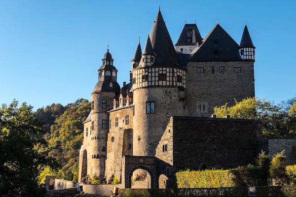 Das Schloss Bürresheim im Nationalpark Eifel
